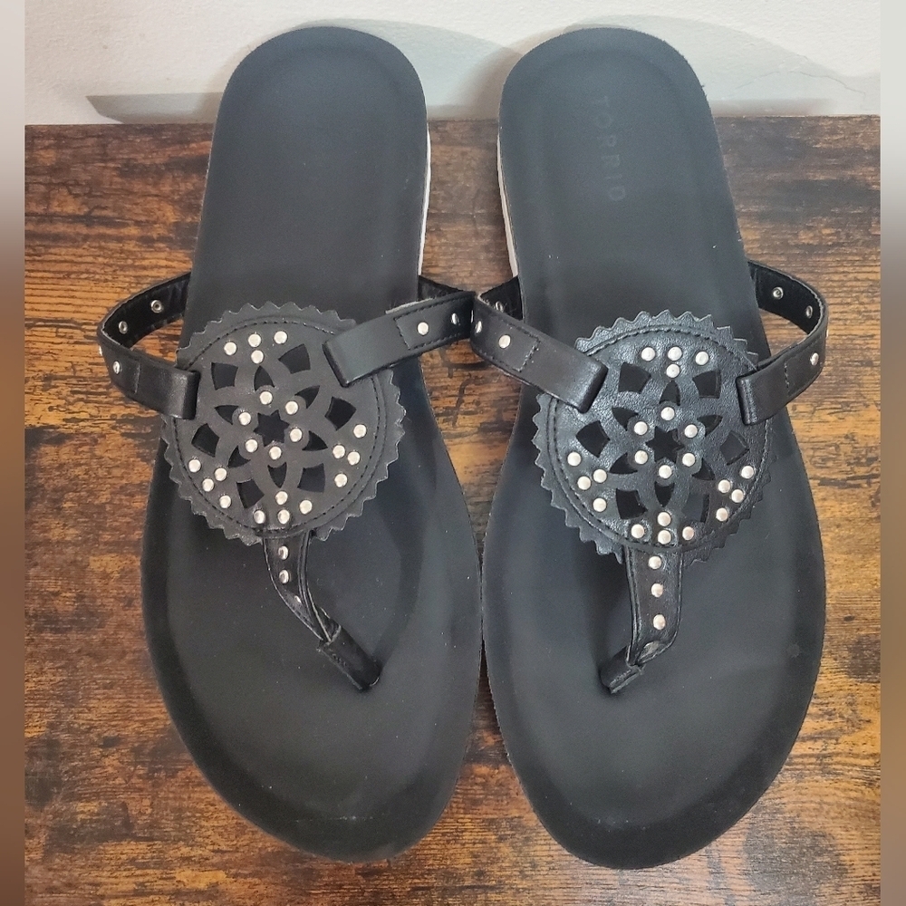 Torrid Medallion Slide Size 9.5 Extra Wide Width Black - Picture 4 of 12